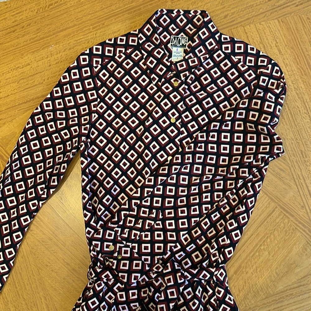 Diane Von Furstenberg knee length geometric patterned shirt dress, size 4